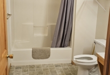 Cabin-16-Bathroom