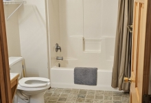 Cabin-15-Bathroom